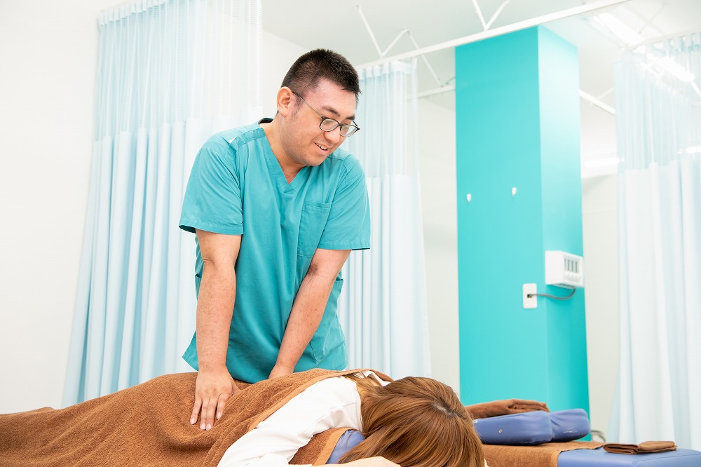 猫背緩和!美姿勢骨盤矯正コース(15分)